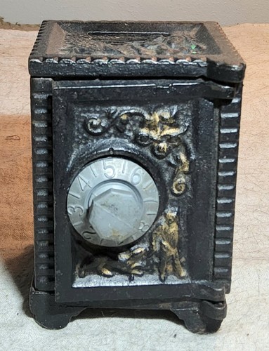 アンティーク雑貨 Vintage Cast Iron Liberty Bank Cast Iron Liberty Bell Bank. For Sale at Ruby Lane