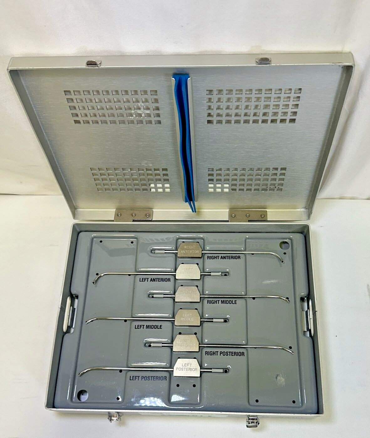 ÄRZTIN セット Concept Shutt Linvatec 8550-8556 Zone Specific Cannula Set w/ Case