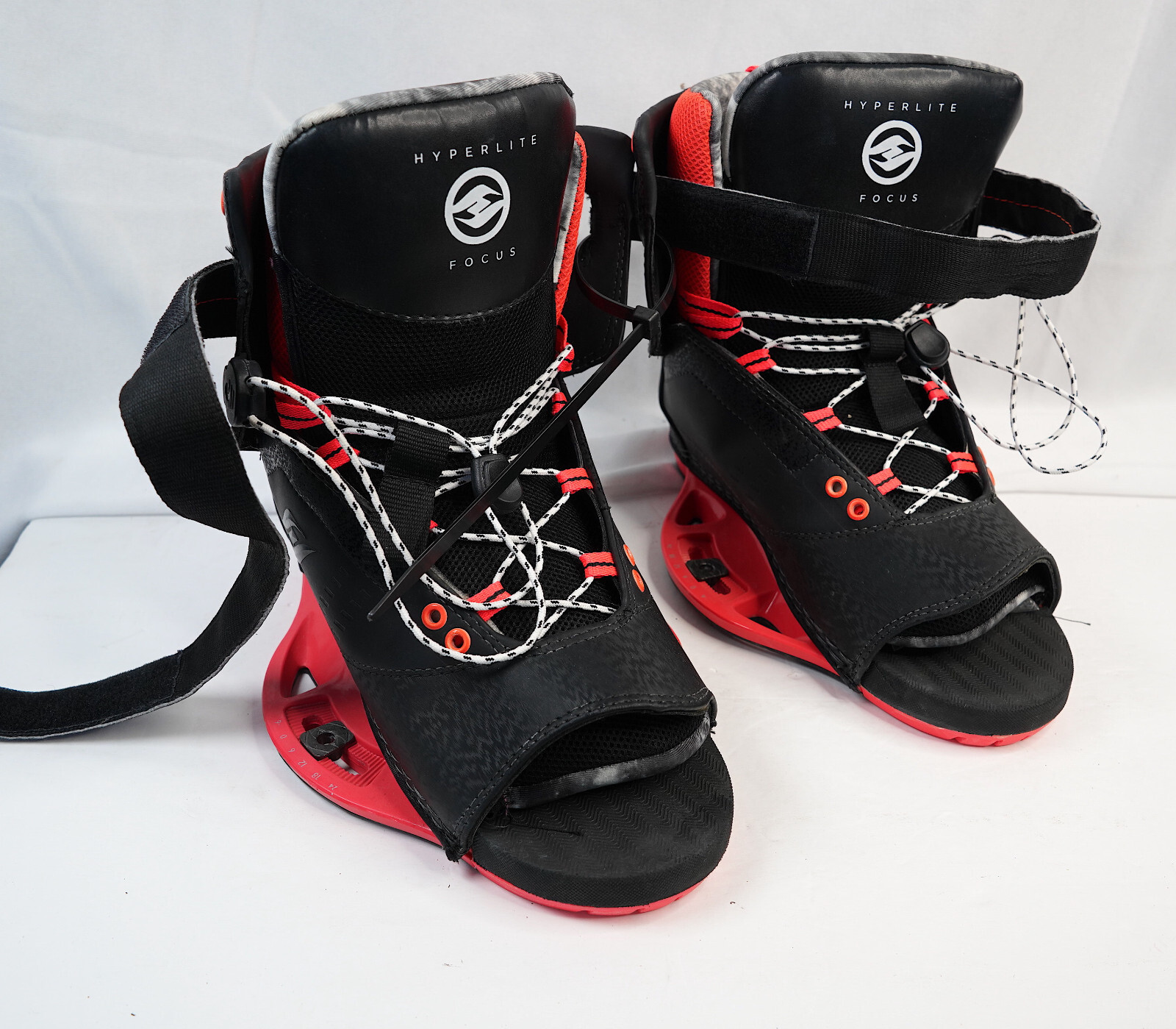 Hyperlite 2017 Focus Wakeboard Bindings Size 710.5のeBay公認海外通販｜セカイモン