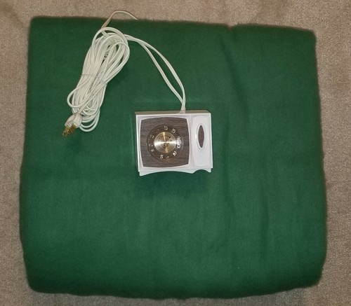 Never Used 1970's Vintage Monsanto Montgomery Ward Green Electric Blanket 80x84