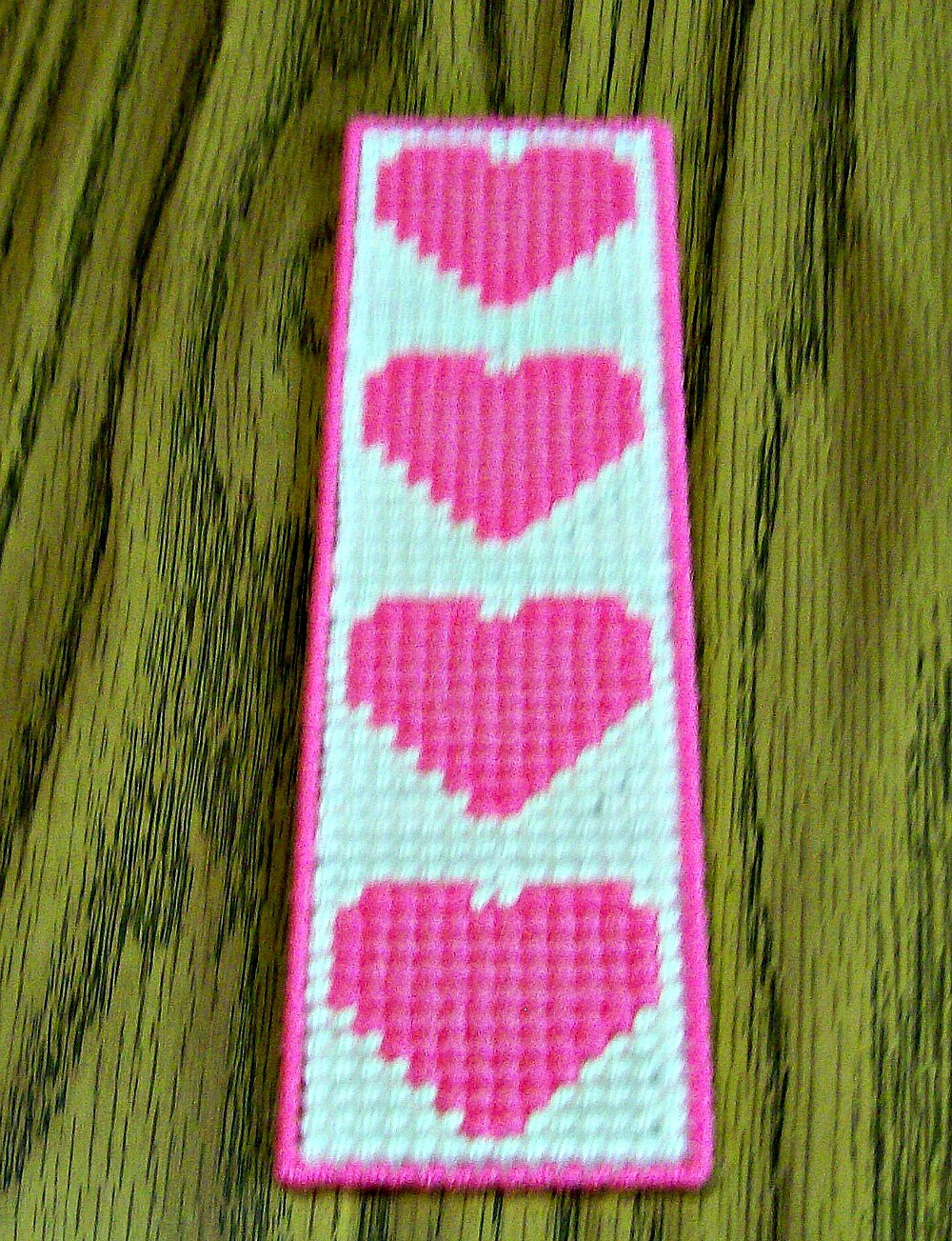pink-heart-bookmark-plastic-canvas-handmade-gift-valentine-bookmark-ebay