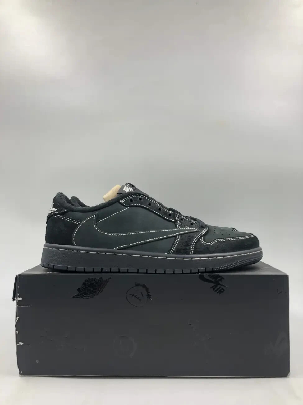 NEW Nike Air Jordan 1 Retro Low OG SP x Travis Scott Black NEW Nike Air Jordan 1 Retro Low OG SP x Travis Scott Black