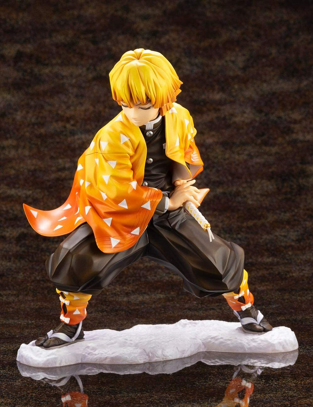 Demon Slayer Zenitsu Agatsuma 1/8scale PVC Figure Kotobukiya