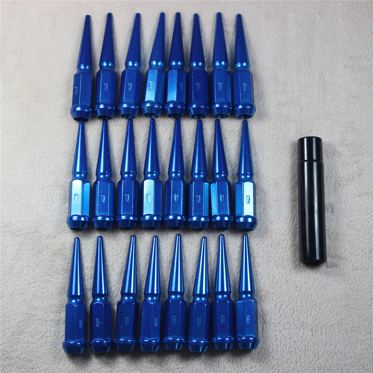 Blue 24pcs M14x1.5 Spike Lug Nuts 4.5 Tall FOR 6 Lug FOR GMC Chevy Ford