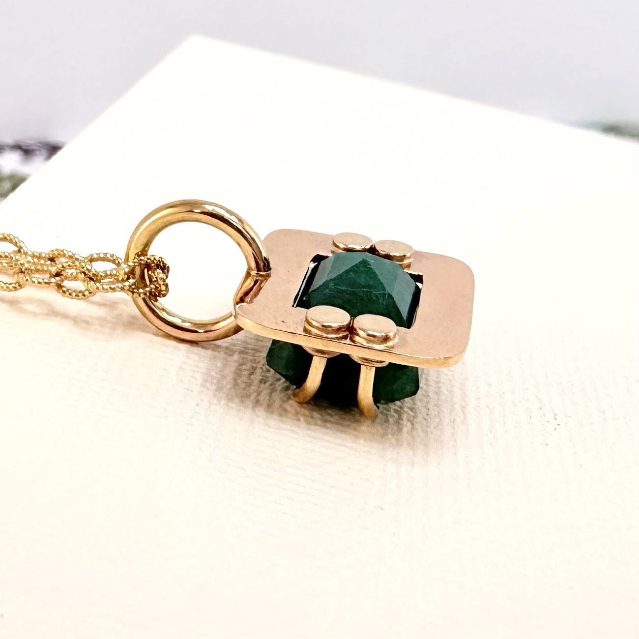 14k Yellow Gold Genuine Emerald Modernist Unisex Pendant, Newly Handcrafted 7ct - Picture 7 of 8