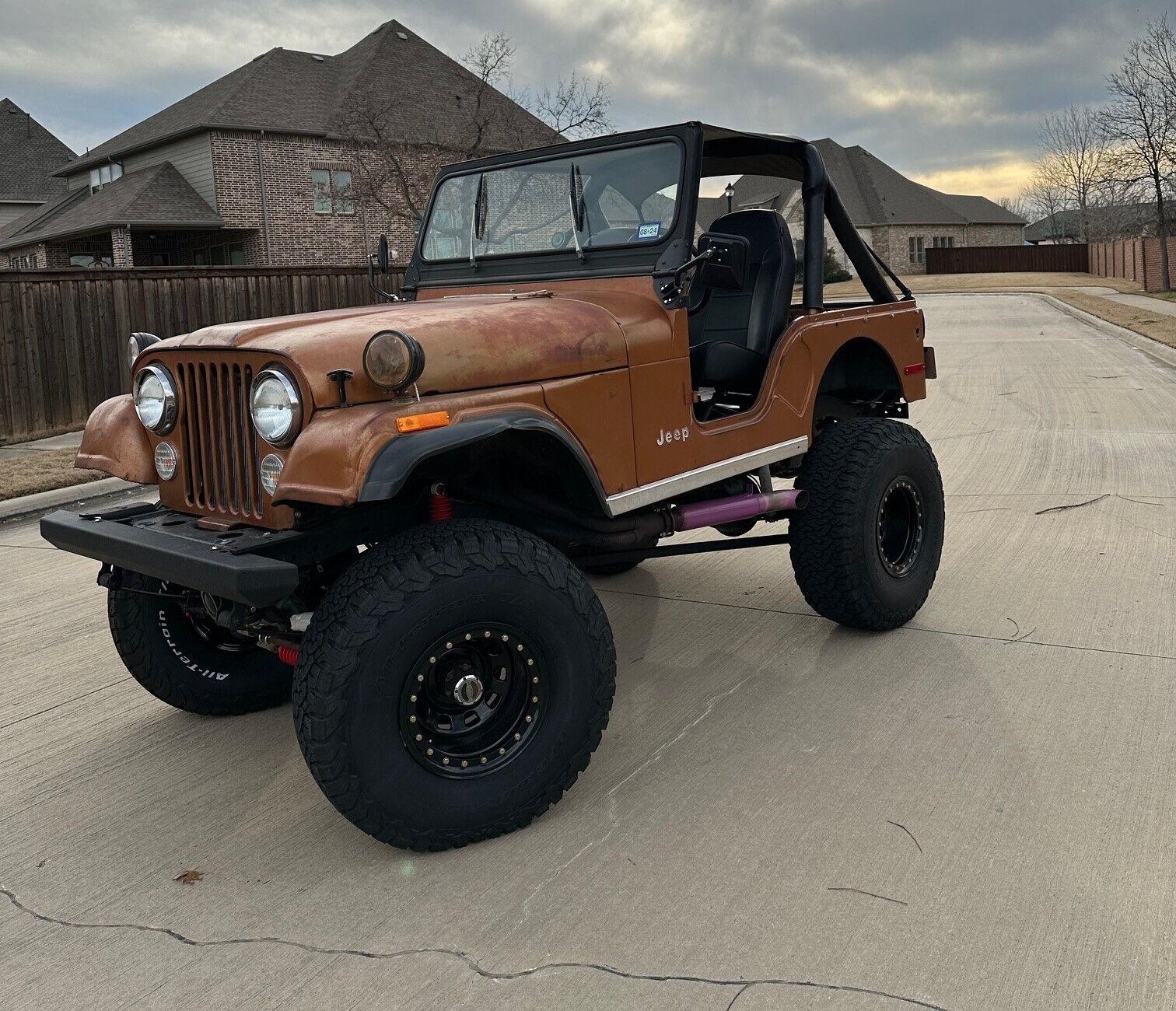 This is a 1978 Jeep CJ5 with an AMC 360 motor and th400 transmission.