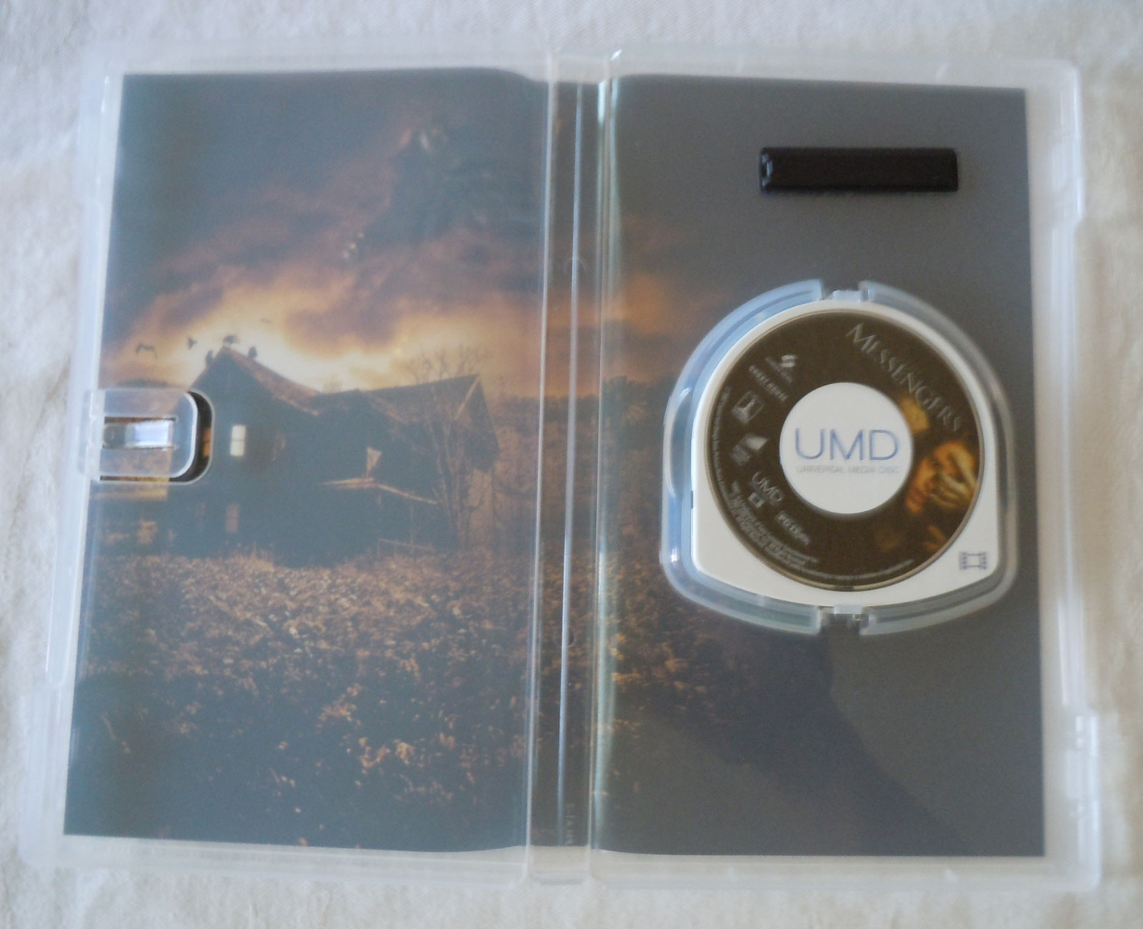 PSP The Messengers (UMD, 2007) Video Movie Kristin Stewart McDermott Corbett