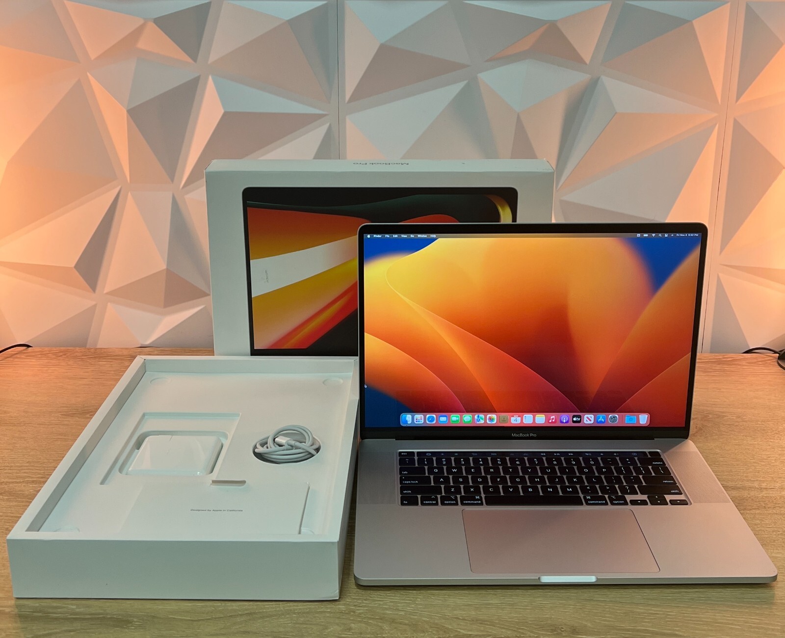 OPEN BOX* Apple MacBook Pro 16 OPEN BOX* Apple MacBook Pro 16