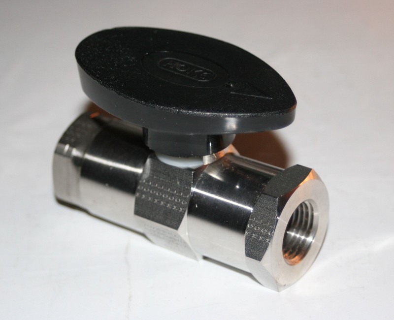 1/2" Npt  Ball Valve 316ss (2000 Psi)  HOKE 7092F8Y(A)