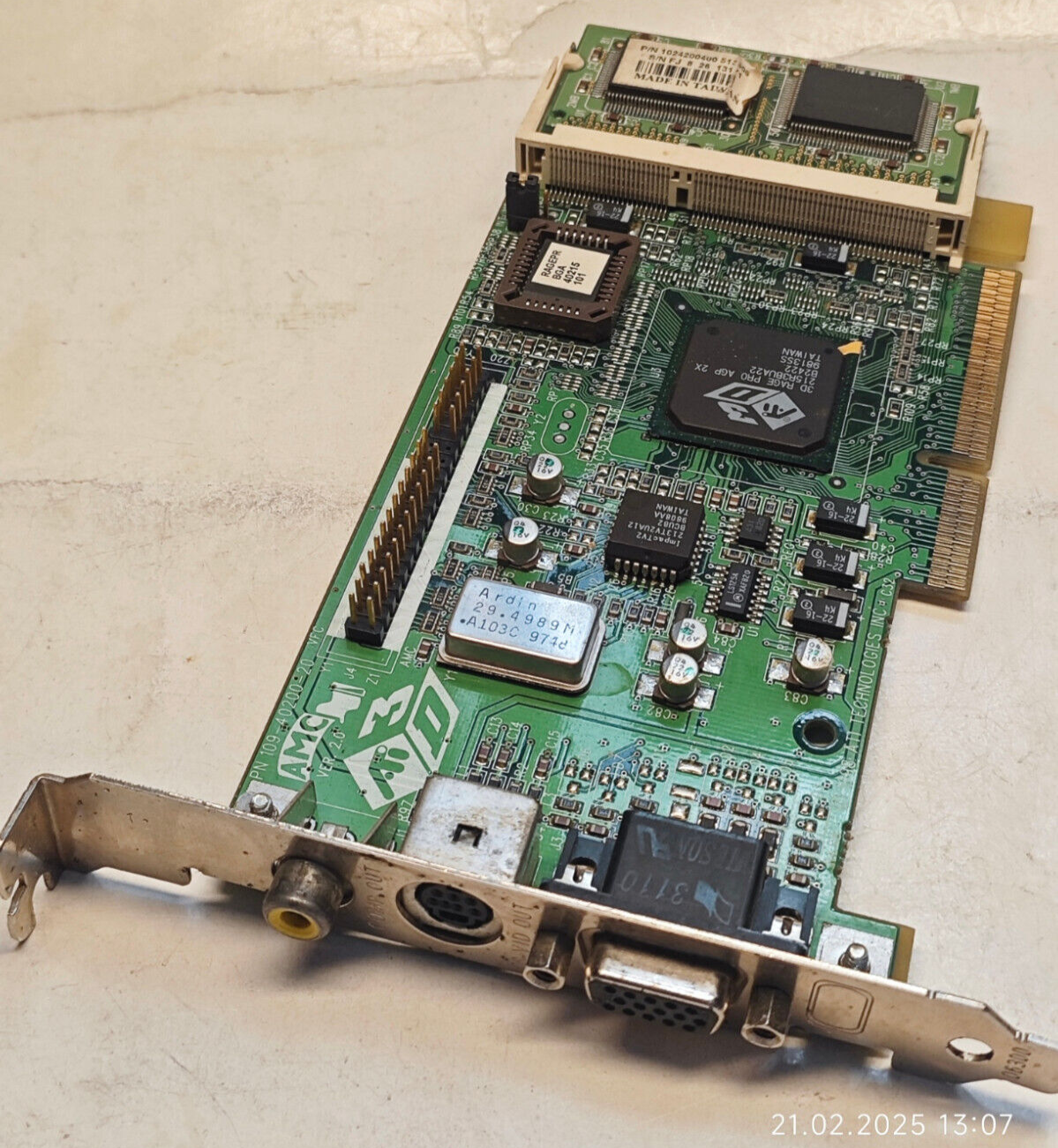 AGP CARD ATI Xpert@Play 98 ( RAGE PRO 2X) 109-40200-20 8 MB