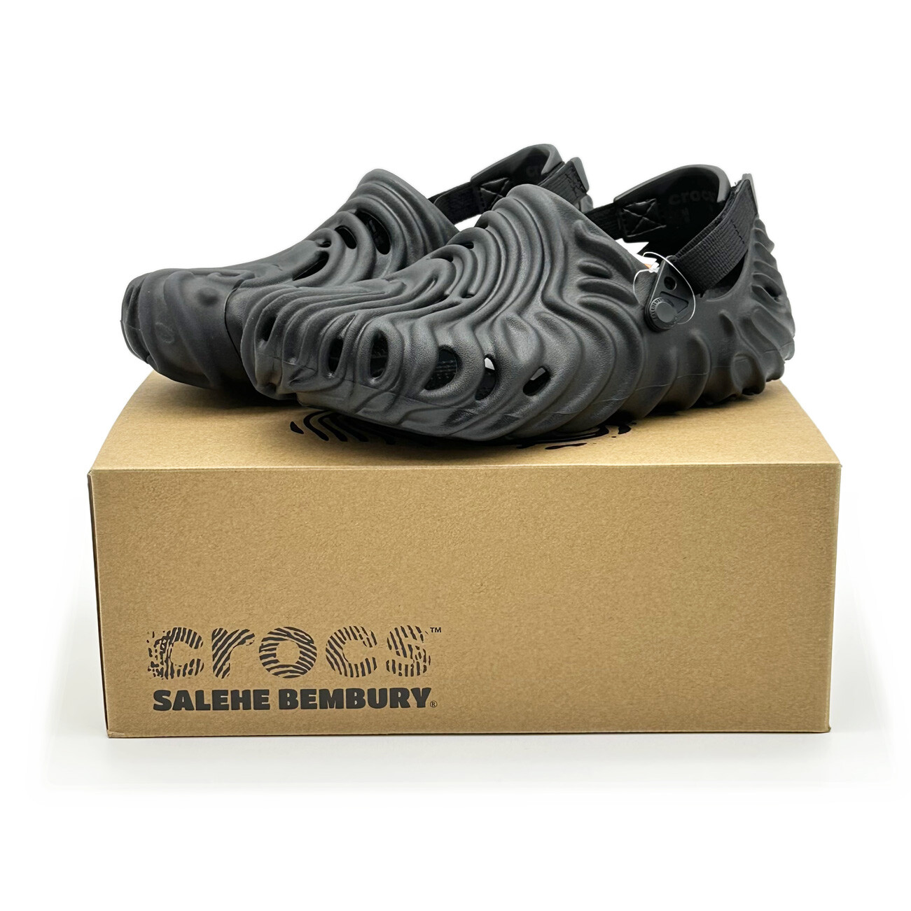 207393-001 Salehe Bembury x Crocs Pollex Sasquatch Black 207393-001 Salehe Bembury x Crocs Pollex Sasquatch Black