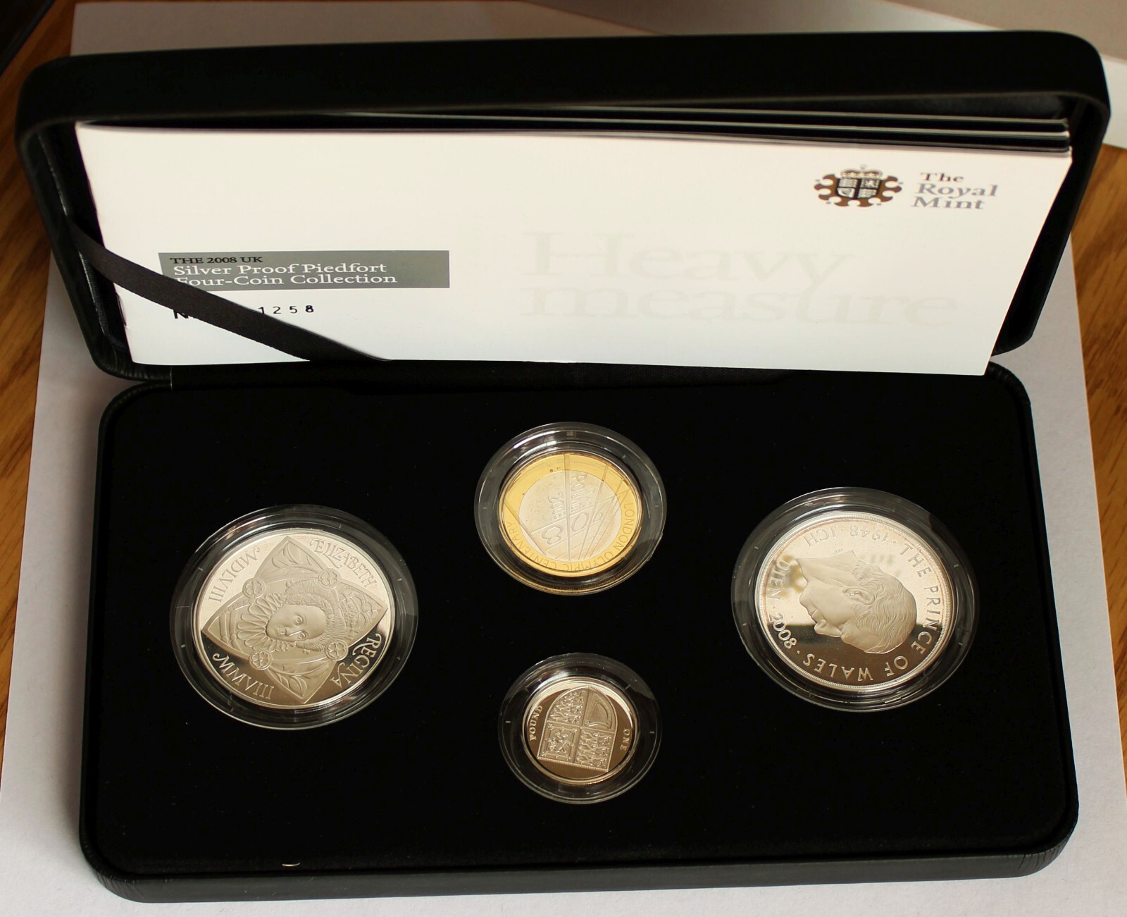 コレクション THE2008UK SilverProof Piedfort Four-Coin $_57.JPG?set_id=880000500F