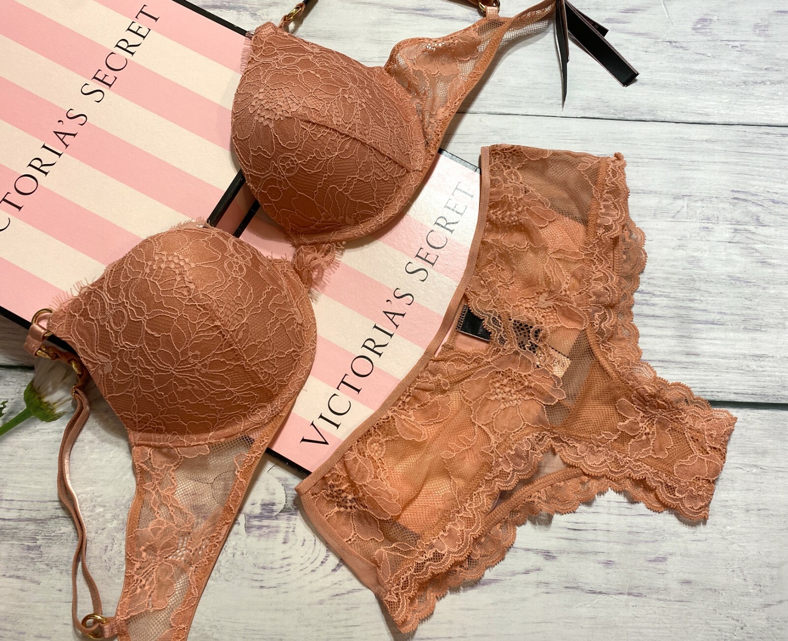 

БЮСТГАЛЬТЕР VICTORIAS SECRET RING HARDWARE PUSH-UP С КРУЖЕВОМ И ПРОКЛАДКОЙ CHEEKY SET PINCH, Ginger