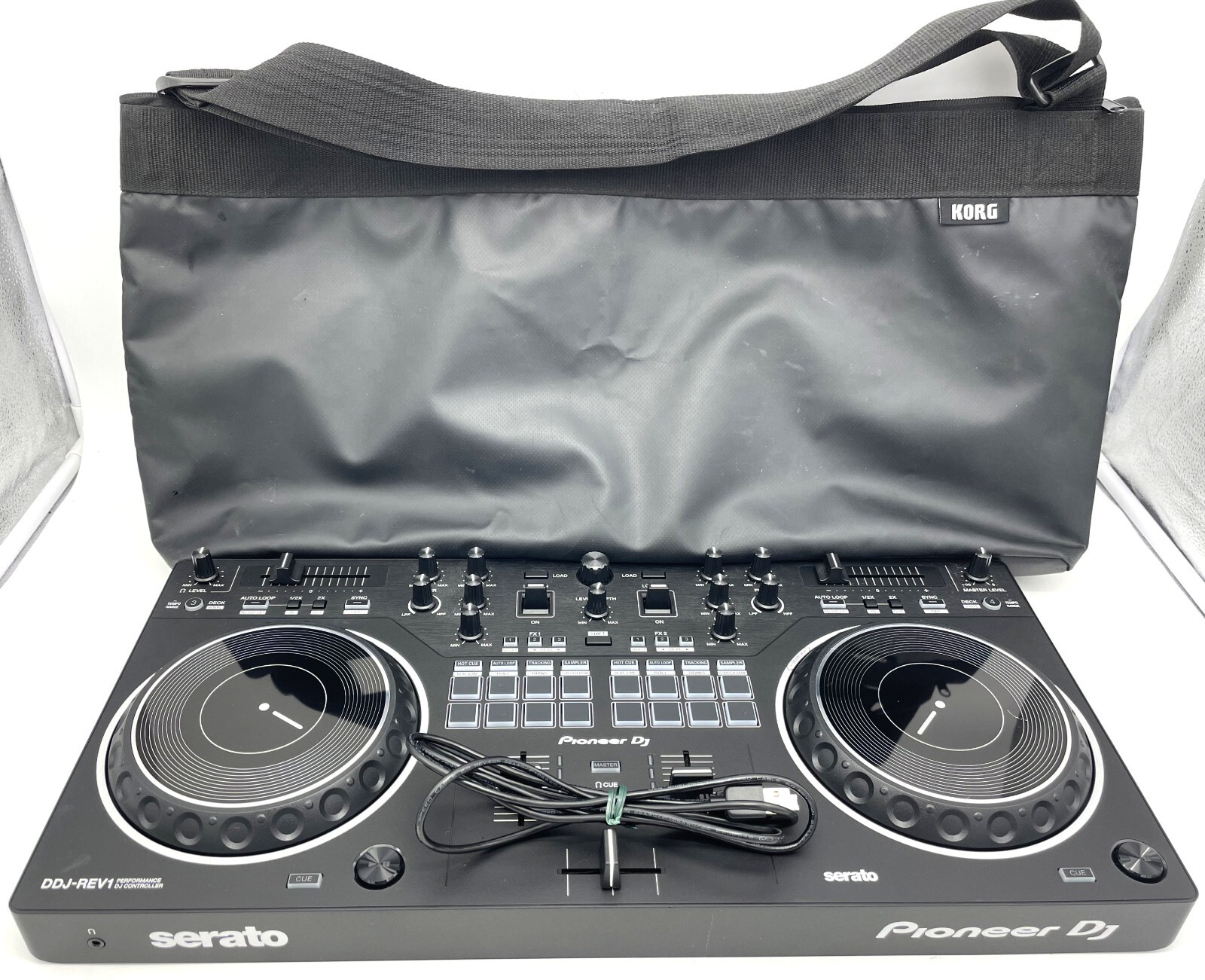 Pioneer DJ DDJ-REV1 コントローラー IBVIVICバッグ付き Pioneer DDJ-REV1 DJ Controller with Soft Case and USB Cable
