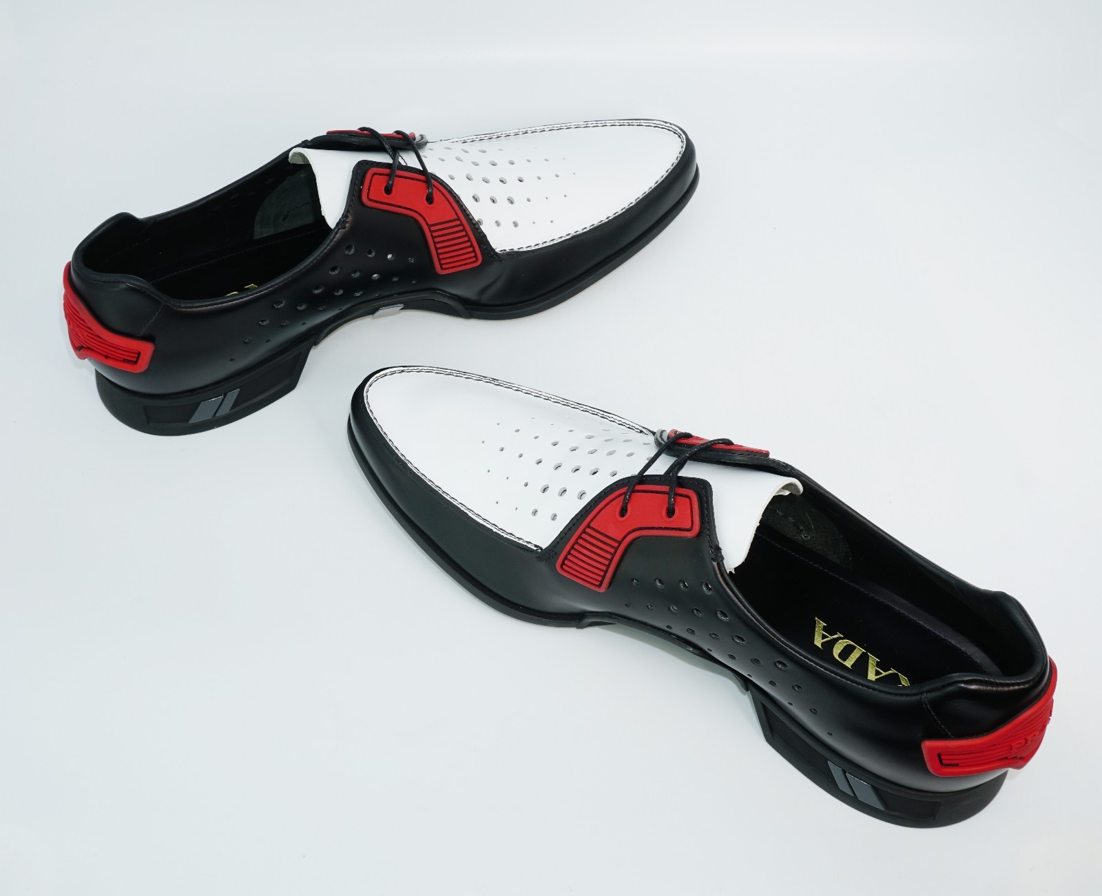 Pre-owned Prada Men's Two-tone Tech Toe Lace-up Leather Derby, Nero/white/rosso, Msrp $850 In White/black