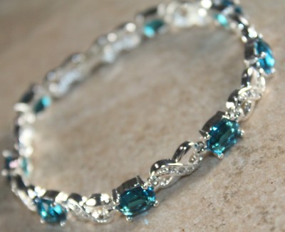 Silver Elegant Ocean Blue Topaz & Crystal Bracelet WB10620