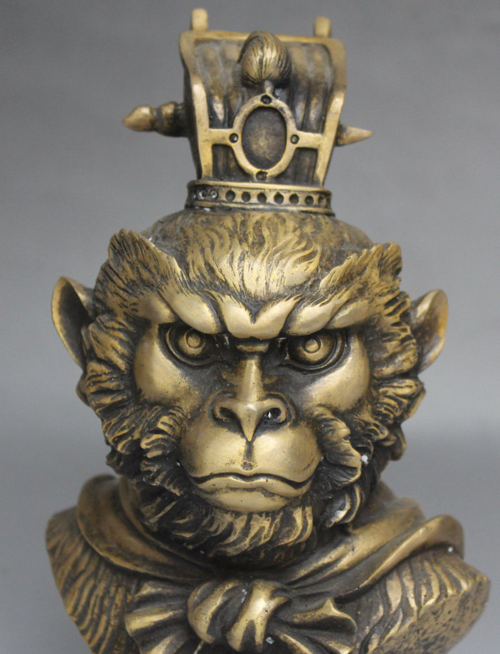 バンクシー　2G TOKYO MONKEY SIGN BRONZE STATUE Monkey Sign Bronze Sculpture #2 | Banksy – ARTELLI