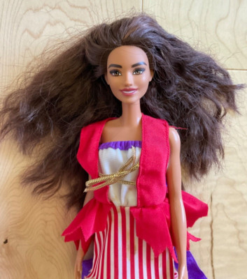 Made to move fashionista hotsell