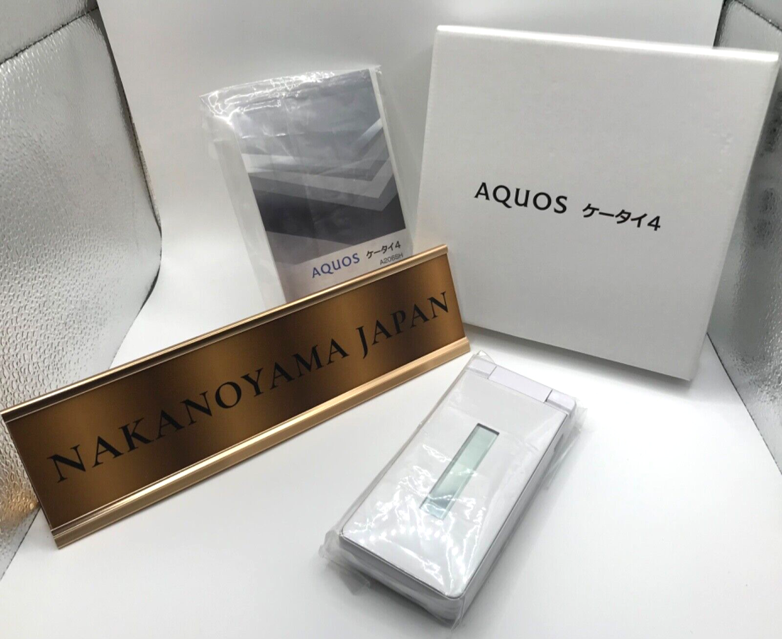 SHARP AQUOS KEITAI 4 White A205SH 8GB 1GB RAM Unlocked Flip