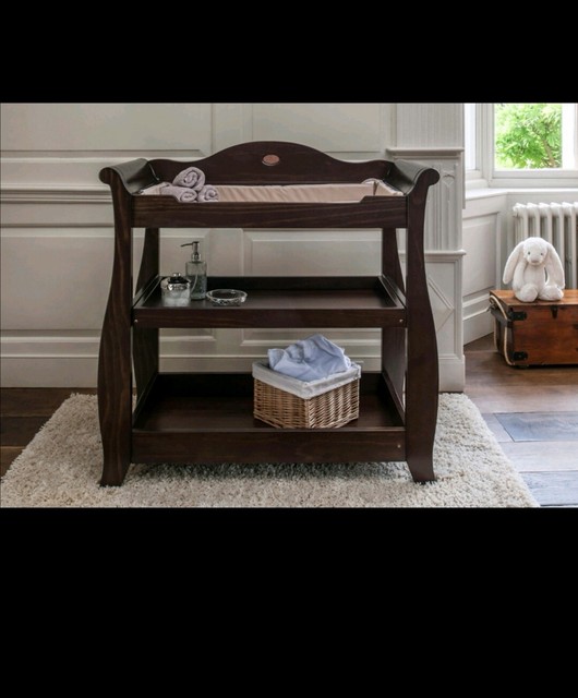 boori sleigh change table