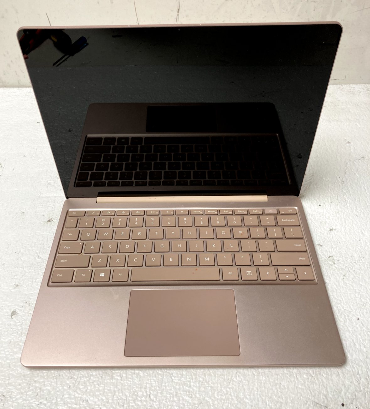 Microsoft Surface Go Laptop 1943 12.4