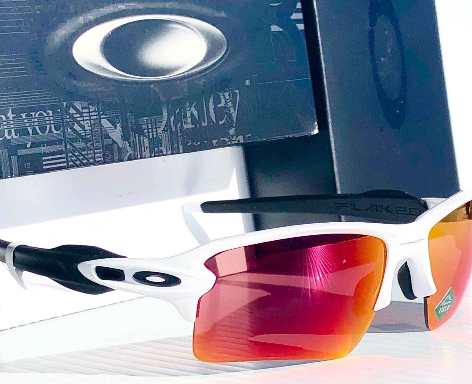NEW* Oakley FLAK 2.0 White PRIZM ruby Field Baseball Golf XL NEW* Oakley FLAK 2.0 White PRIZM ruby Field Baseball Golf XL