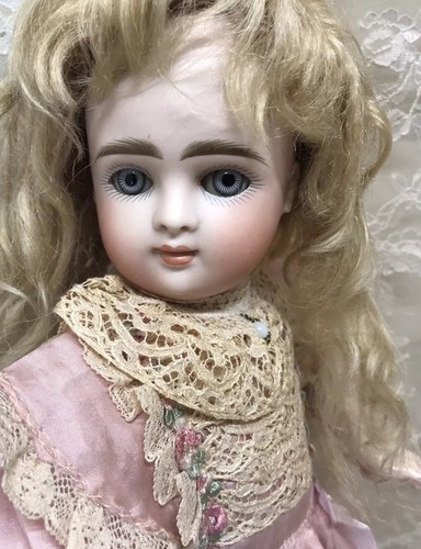 Reduced Early Antique Closed Mouth German Doll 15”