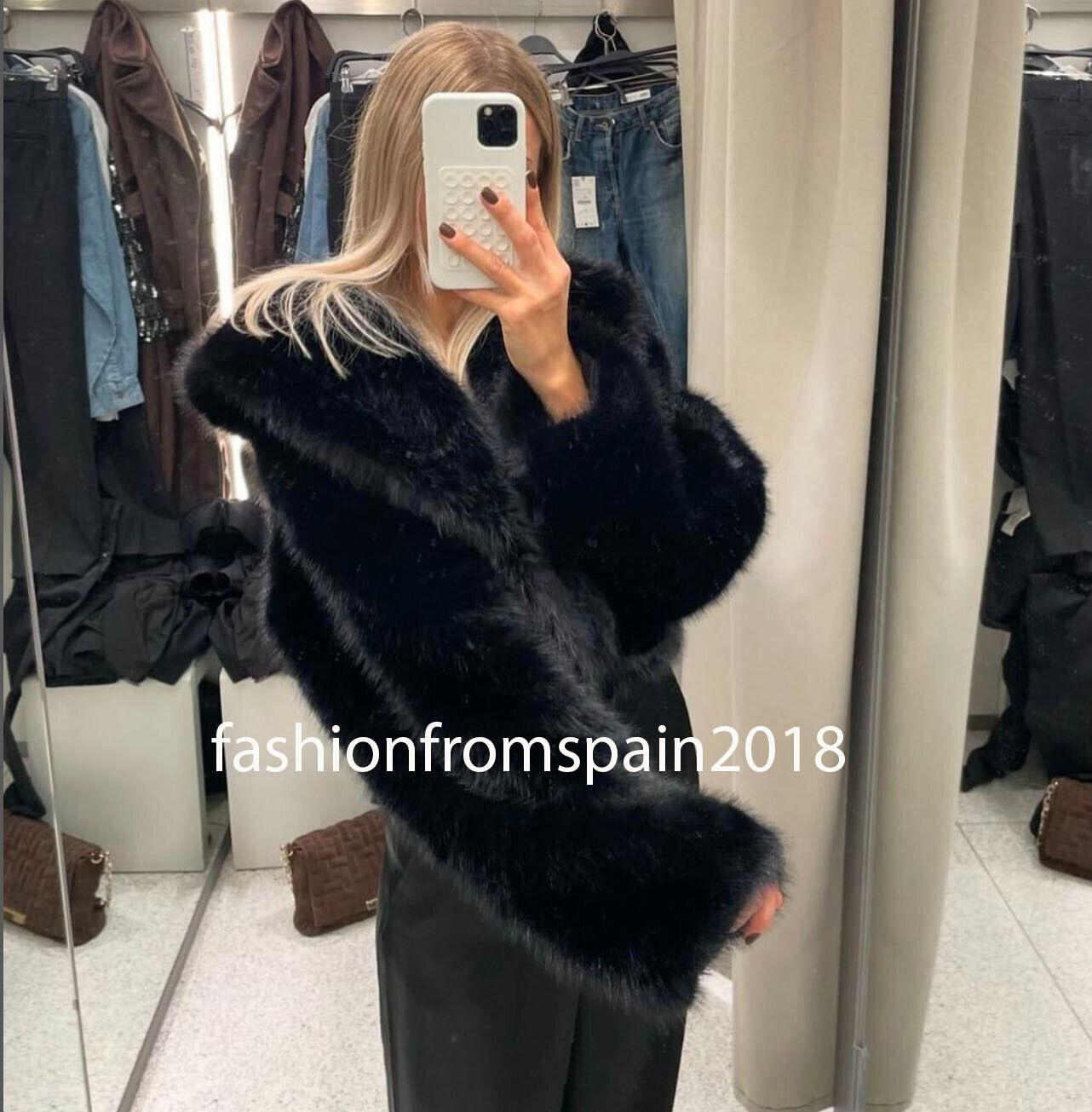 ZARA NEW WOMAN SHORT FAUX FUR JACKET BLACK XS-XXL 6318/247 ZARA NEW WOMAN SHORT FAUX FUR JACKET BLACK XS-XXL 6318/247