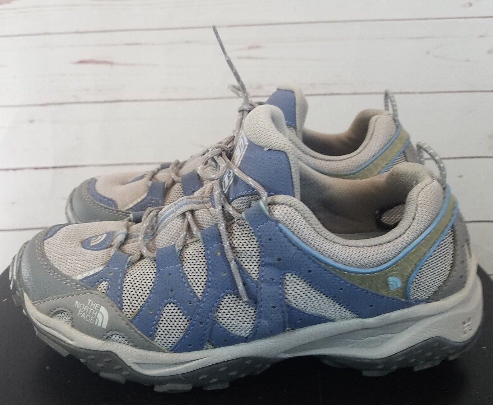 The North Face Women's Hiking Shoes Size 8 Gray Blue Hydro Tra...