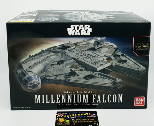 STARWARS MILLENNIUM FALCON フィギュア　ディズニー Amazon.com: Disney's Star Wars Rebels Millennium Falcon