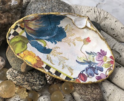 Mc Childs Inspired Clam Shell Trinket Holder