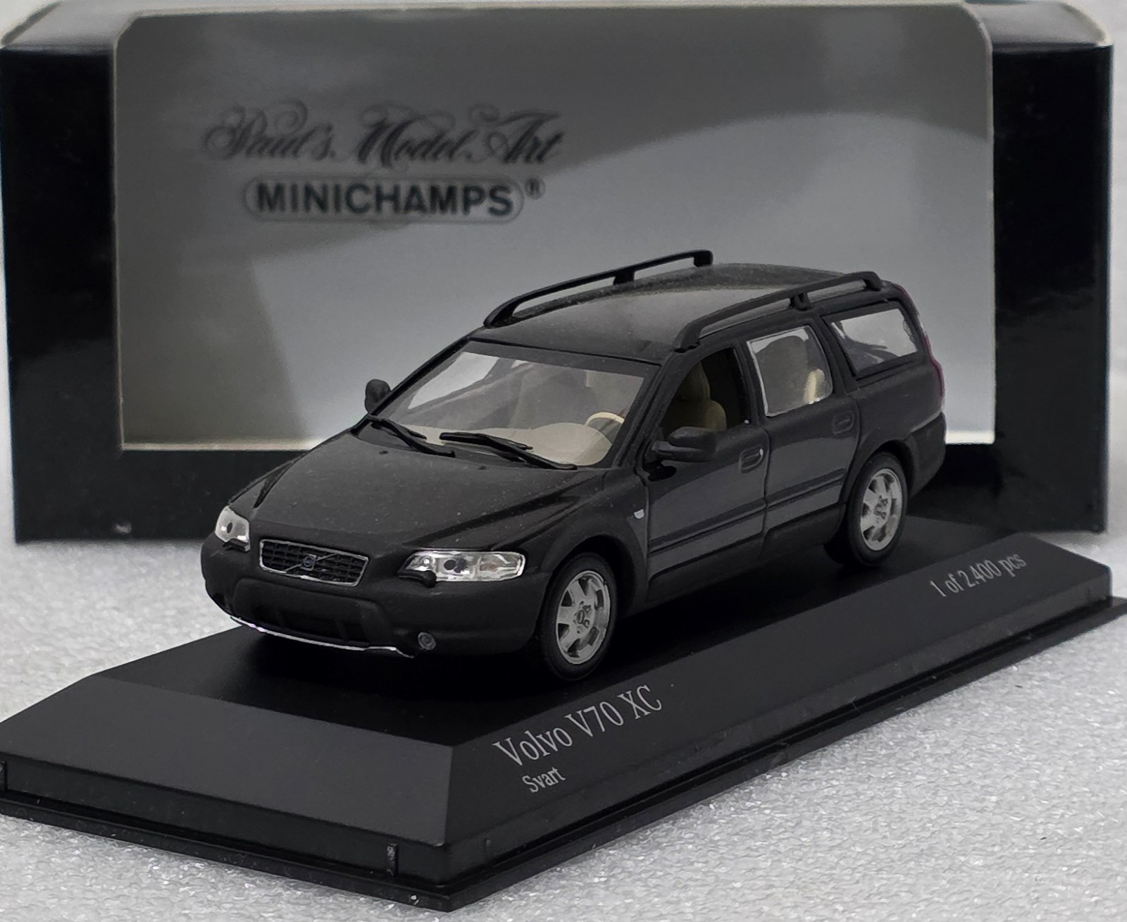 Volvo V70 XC 2000 Black 1:43 Minichamps 430171270 EXTREMELY