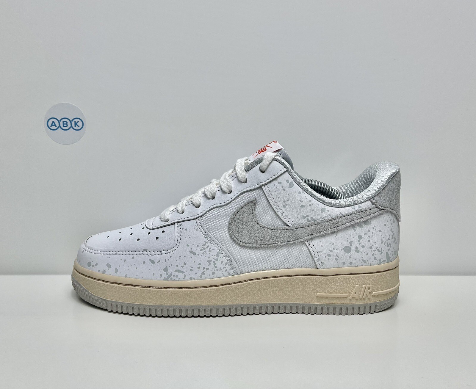 Nike Air Force 1 '07 Low Leather Spray Paint Splatter White UK Size 4 EUR  37.5 | eBay