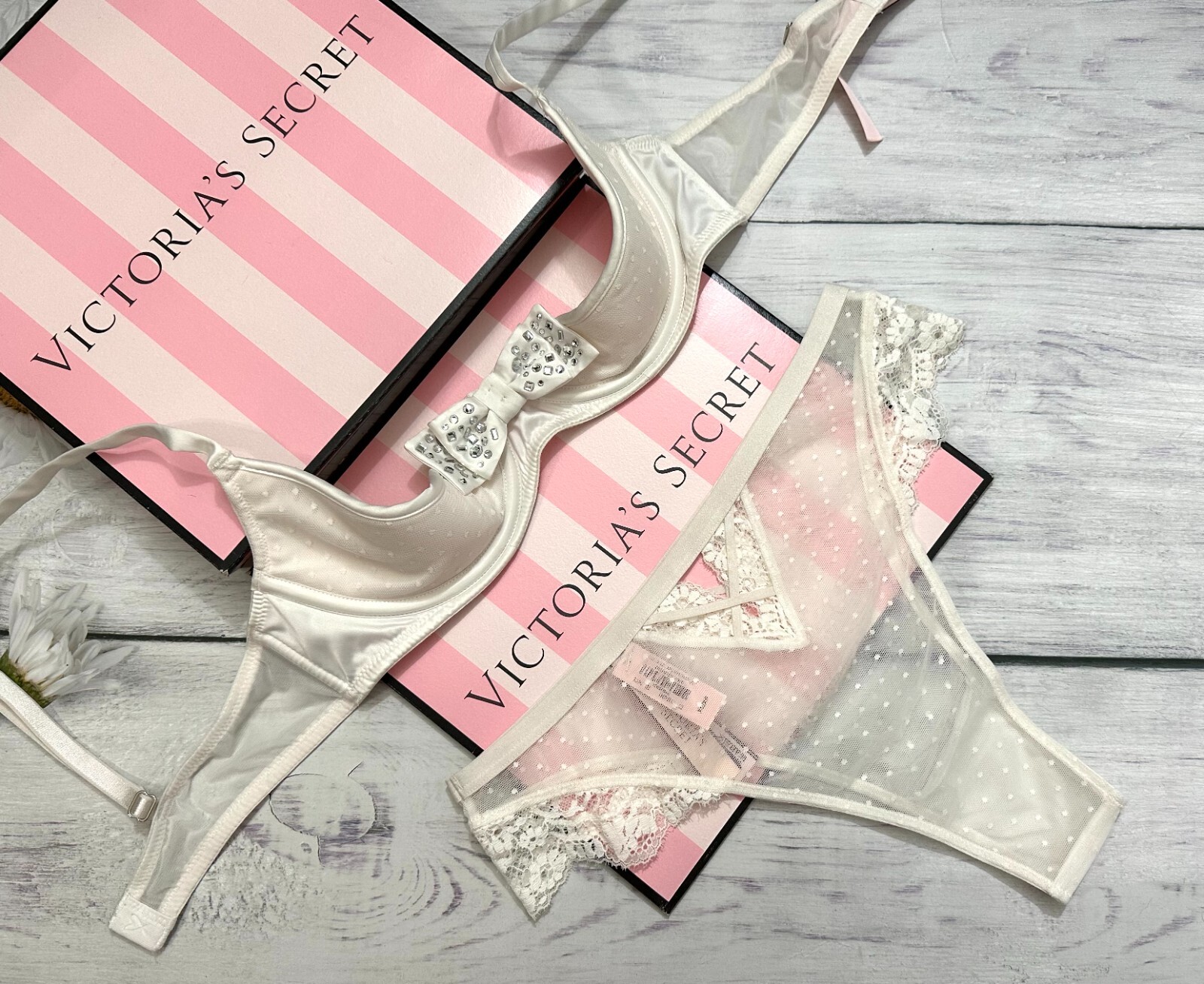 

Бюстгальтер Victorias Secret Quarter 3/4 Semi Cup со стразами и бантом, бразильский комплект, белый, Luxe Lingerie