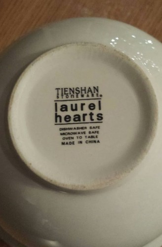 Tienshan Stoneware Laurel Hearts Bowls - Set of 2