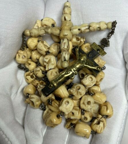 † 1700S SCARCE ANTIQUE AUTHENTIC FULLY HAND CARVED BOVINE SKULL BEADS ROSARY †