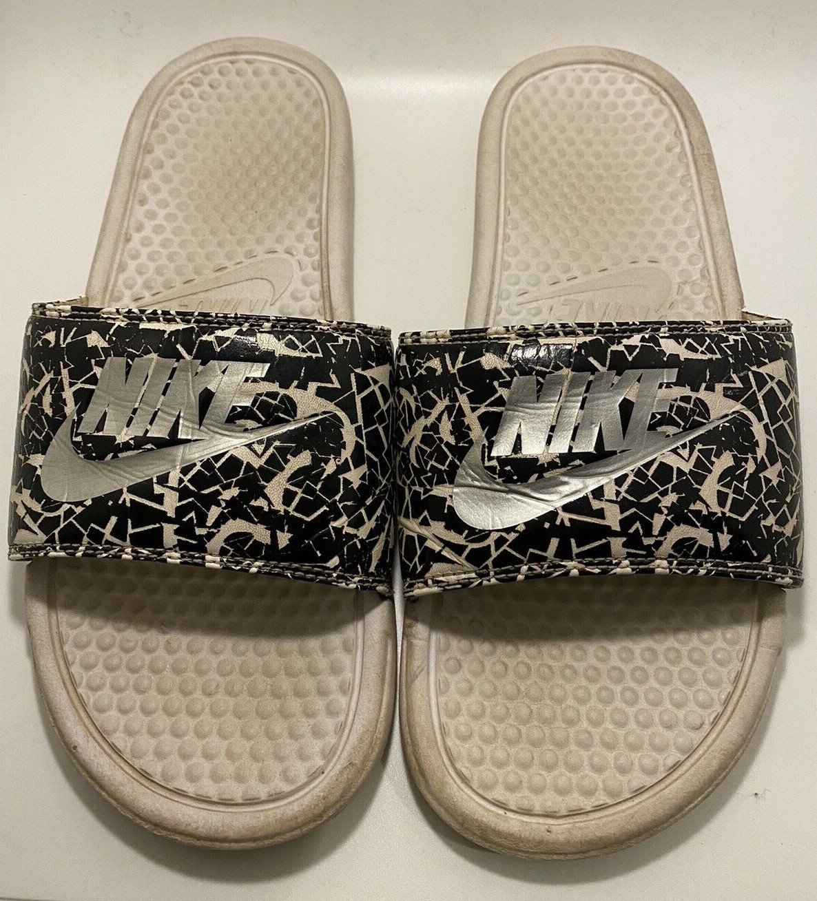【希少】 NIKE BENESSI JDI PRINT 618919 402 Nike Benassi JDI Print Unisex Black White Flip Flop Slides