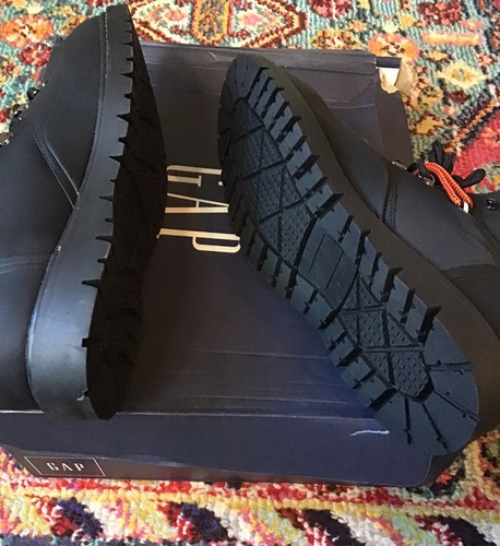 Gap Lace-Up Hiker Boots Men’s 11 NEW Black Hiking Outdoor Rain