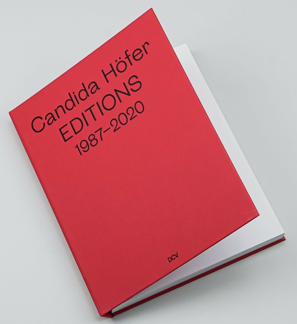 Candida Höfer EDITIONS 1987-2020 Candida Höfer - Editions 1987–2020 - DCV