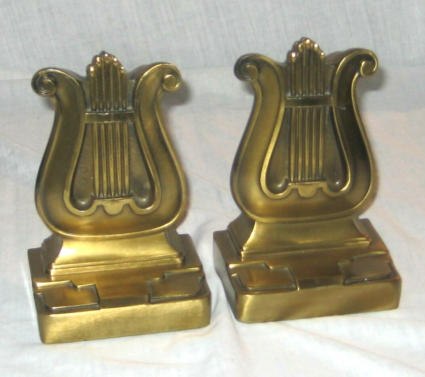 Vintage PM Craftsman Lyre Harp Music Heavy Cast Brass Bronze? Figural Book Ends