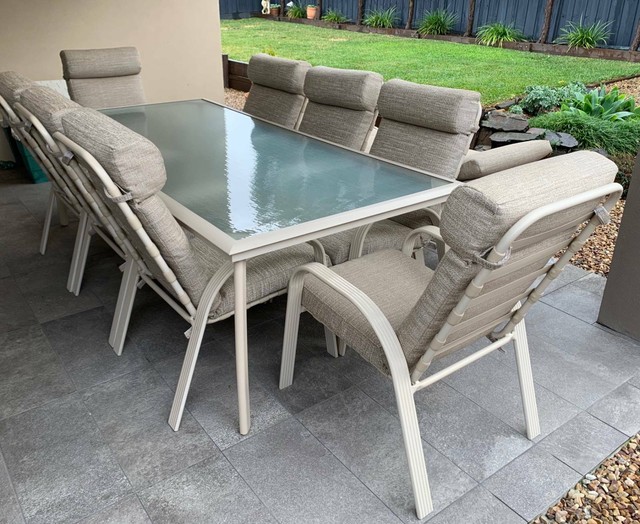 Outdoor Dining Setting & Matching Sun Lounges | Outdoor Dining