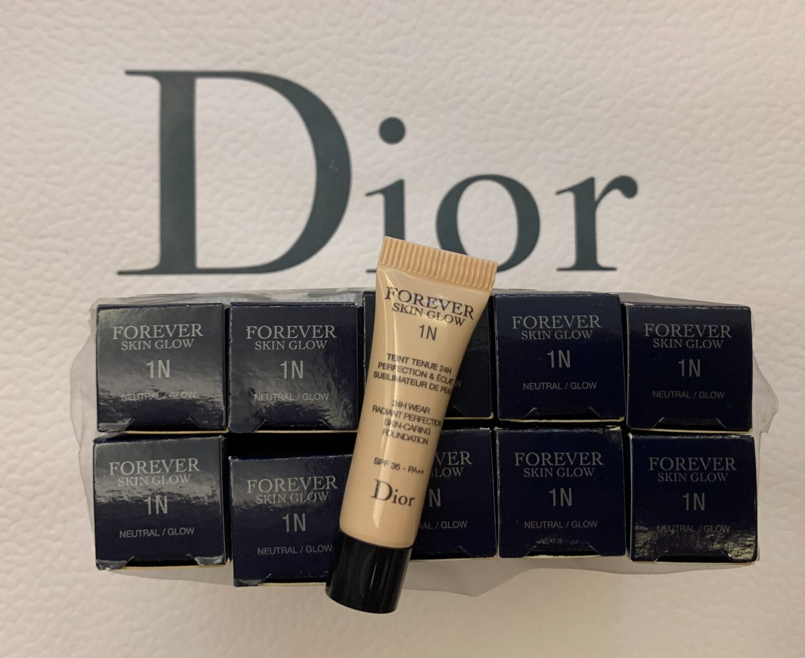 化粧下地 DIOR FOREVER GLOW VEIL&CAPTURE HYALUSHOT Dior Forever Glow Veil - Hydrating Illuminating Primer | Dior US
