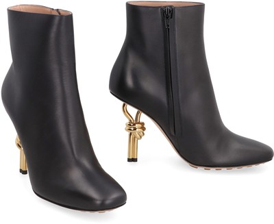 Pre-owned Bottega Veneta Knot Leather Ankle Boots In Black