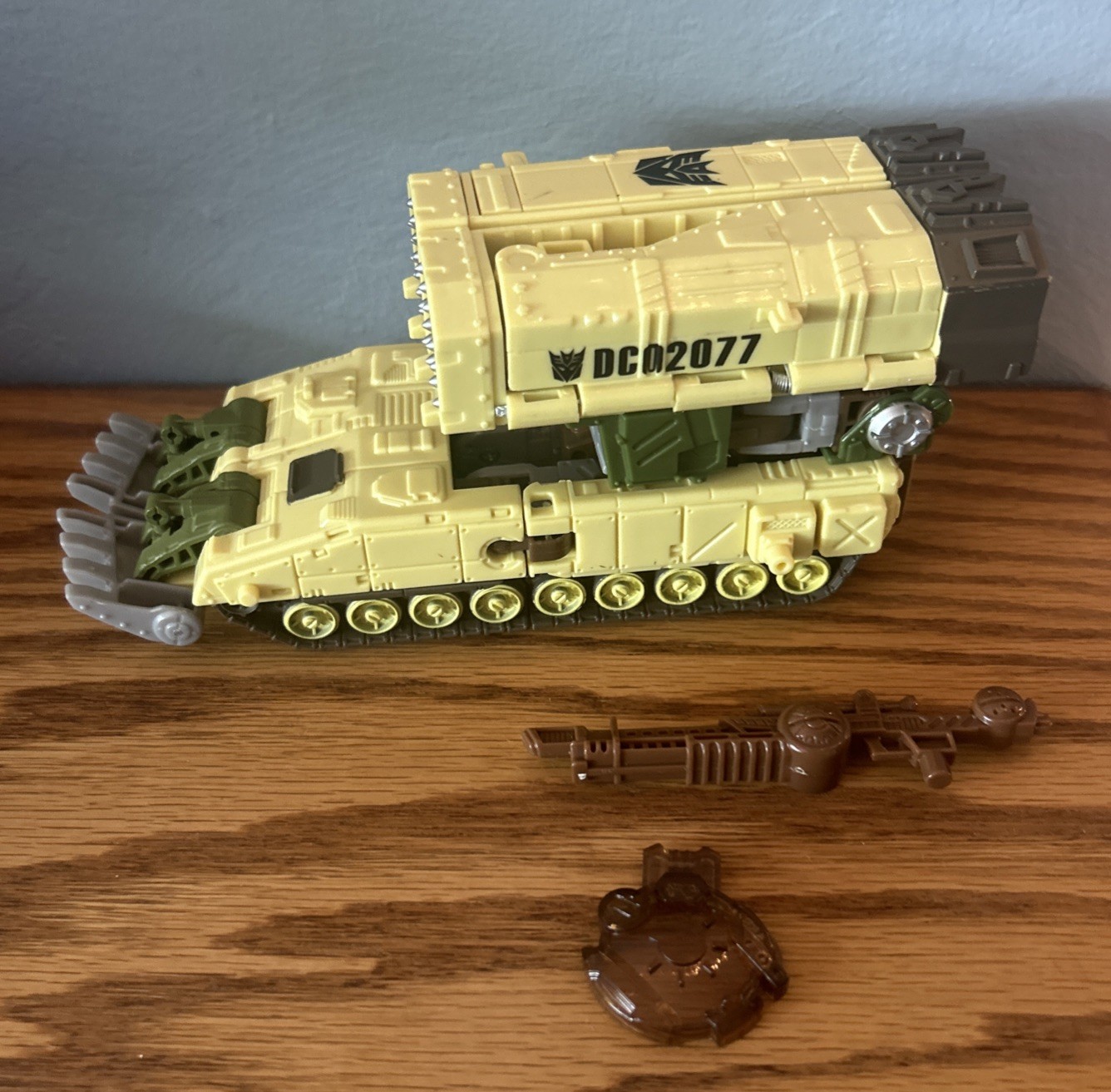 Transformers Universe DROPSHOT 2008 Voyager Figure