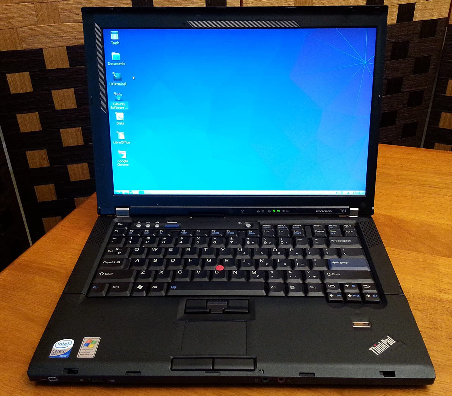 Dual Boot Windows 2000 & XP Lenovo Thinkpad T400 Office2000 Dual Boot Windows 2000 & XP Lenovo Thinkpad T400 Office2000