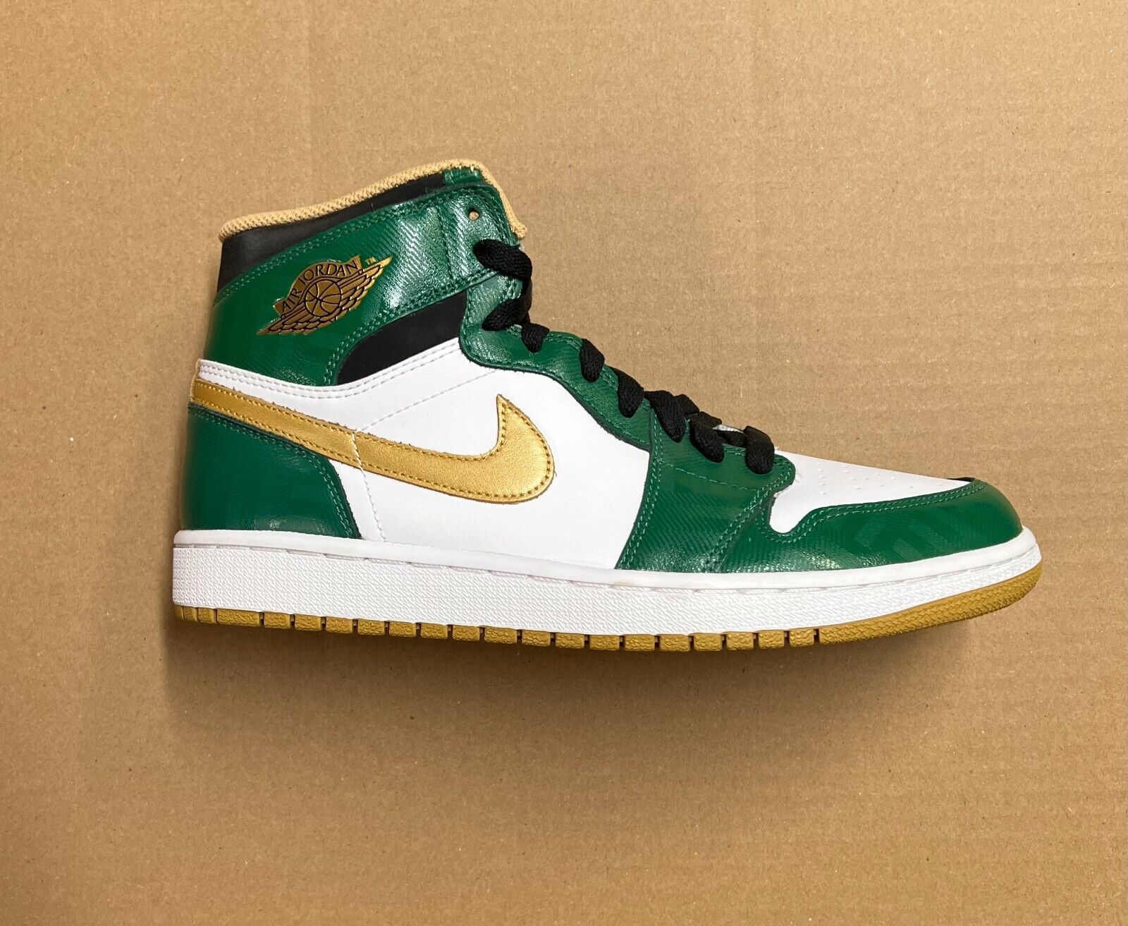 Nike Air Jordan Retro 1 High OG “Celtics” 555088-315 Size Nike Air Jordan Retro 1 High OG “Celtics” 555088-315 Size