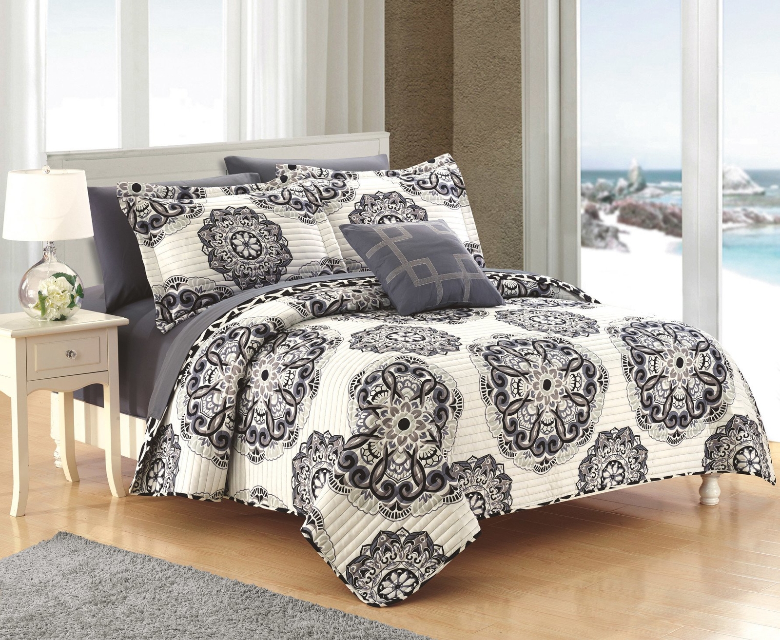 Country Geometric Synthetic Quilts, Bedspreads & Coverlets