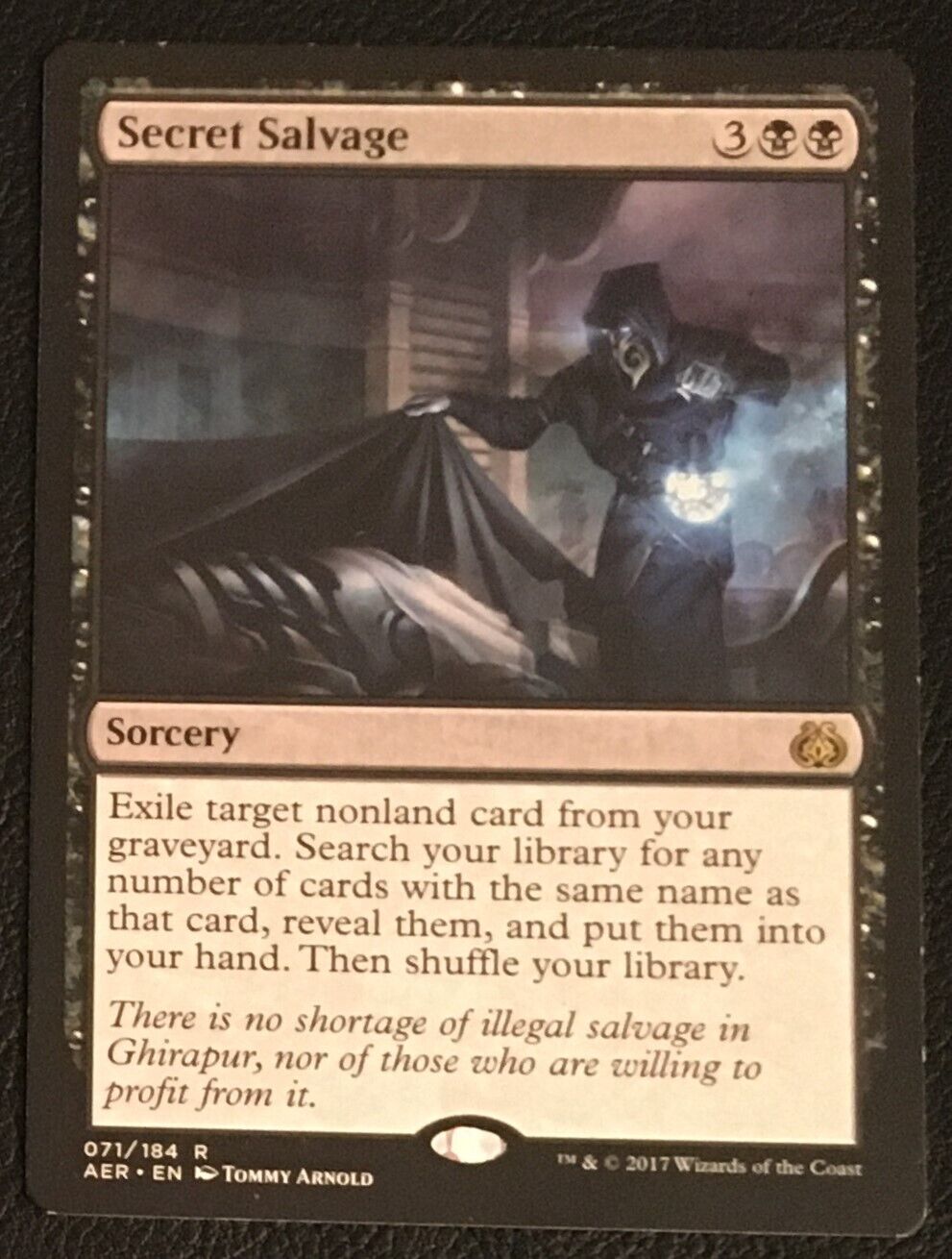 Secret Salvage 1x FOIL AER MTG Aether Revolt Rare MINT black Secret Salvage 1x FOIL AER MTG Aether Revolt Rare MINT black