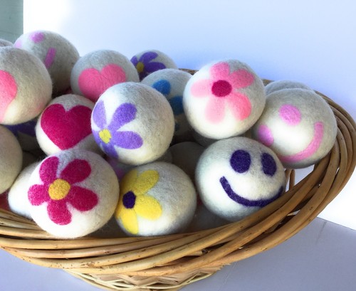 huge lot wool dryer balls