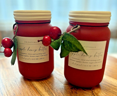 New DW Naturals Apple Honey Butter Hand Poured Candle 13.5 Oz Limited Edition